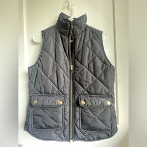 J. Crew Quilted Excursion Puffer Vest perfect for Fall, Black, Size XS